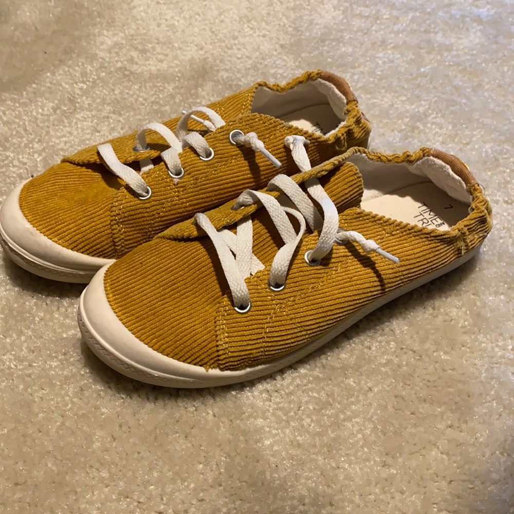 Slip on sneakers